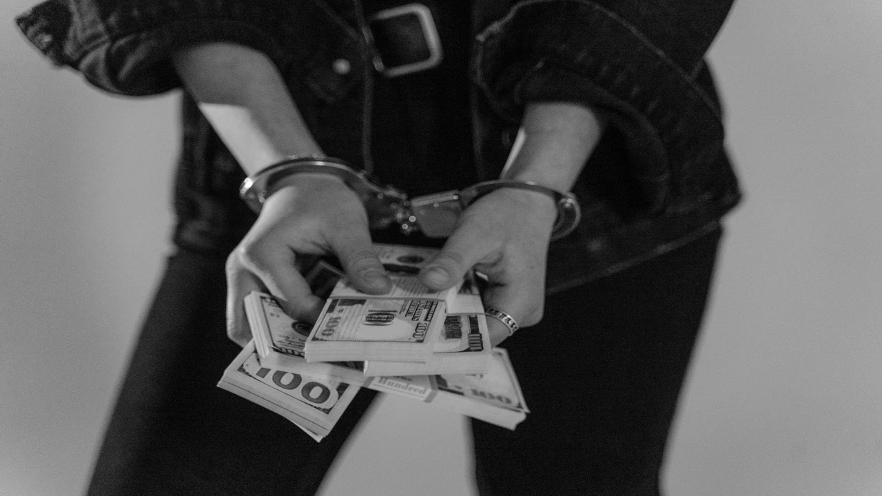 Las Vegas'ta Kadın, Çevrimiçi Randevularla Tanıştığı Kişileri Uyuşturup Soydu