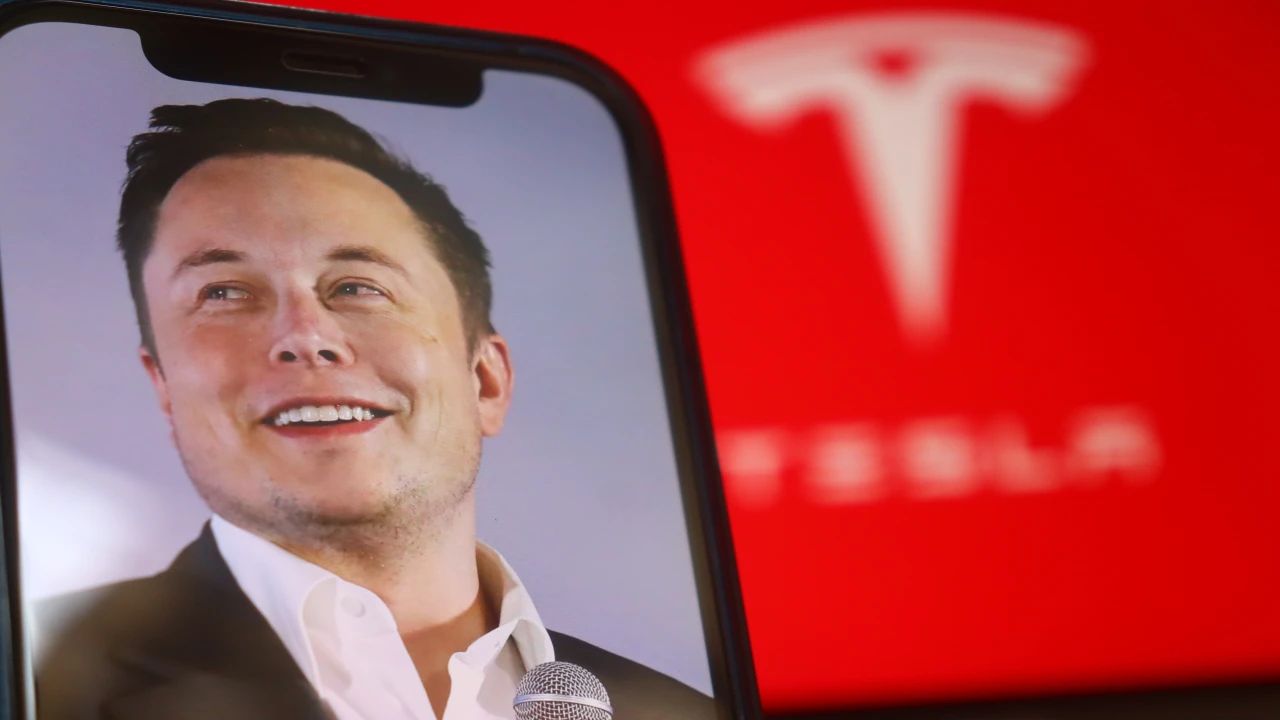 Elon Musk’tan Uyuşturucu İddialarına İdrar Testli Yanıt