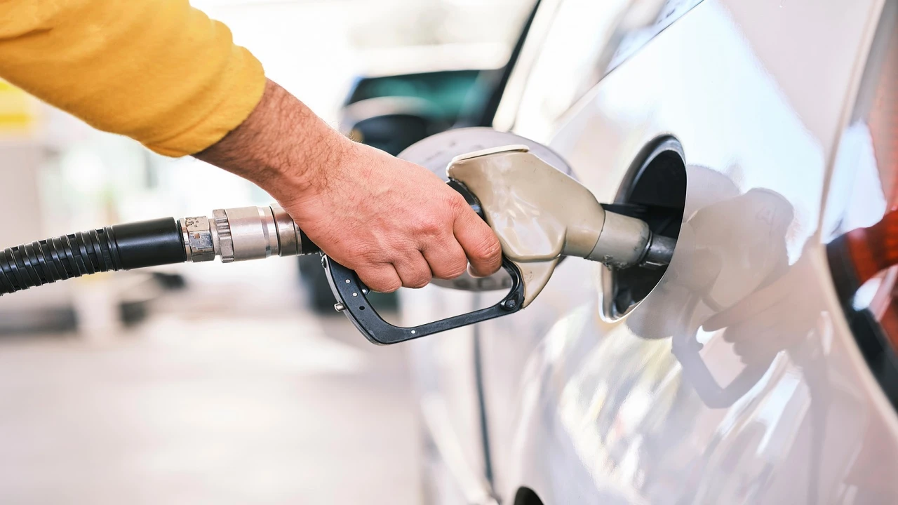 ABD, Petrol Fiyatı Tahminini Yukarı Yönlü Revize Etti: Jeopolitik Gerginlikler Etkili Oldu
