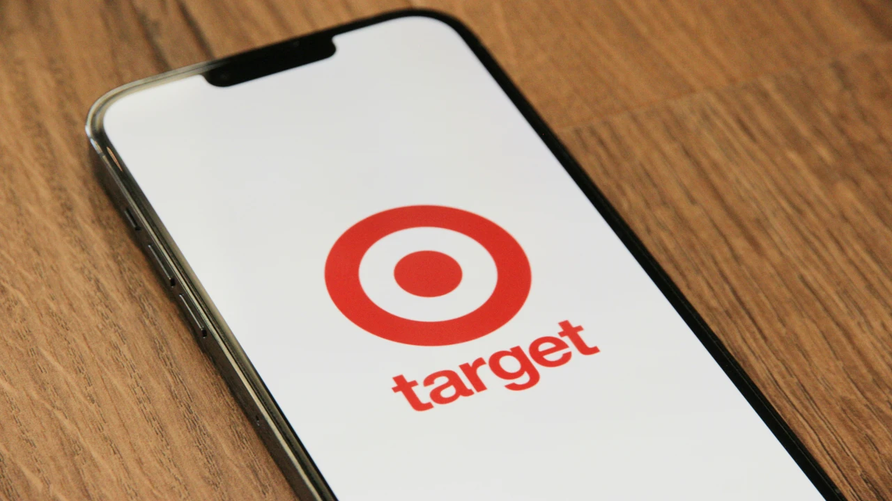 Boş Raf mı, Boş Fırsat mı? Target, Yapay Zekâyla Stok Sorununu Aşmayı Başardı