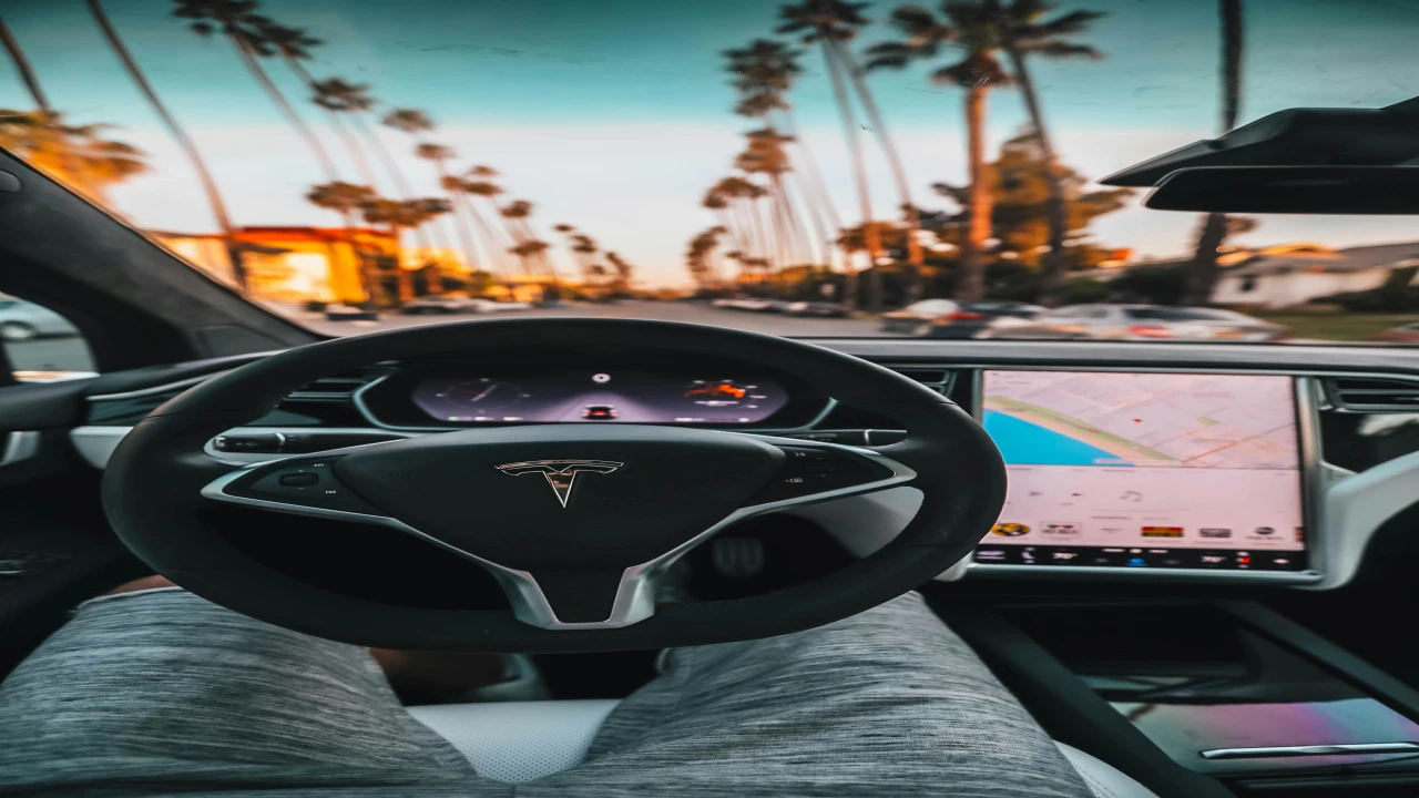 Tesla, Robotaksi Hizmetini Bugün Bay Area'da Başlatabilir