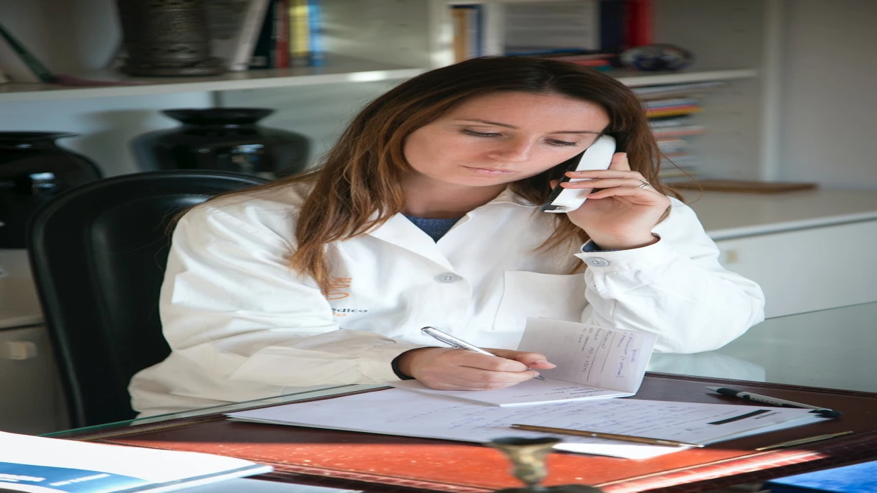 ABD’de Kliniklerde Yeni Tartışma: “Soru Ücreti” Uygulaması