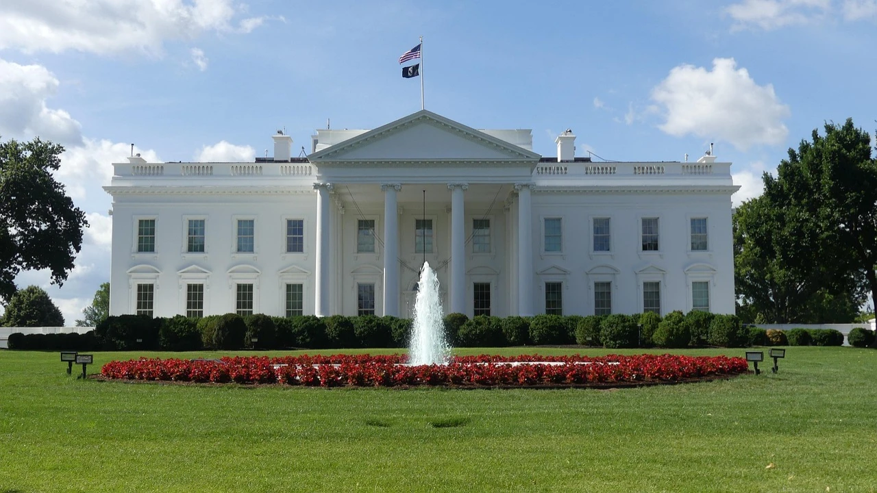 Trump, Beyaz Saray’daki “Pencere Skandalı” Videosunu Yalanladı