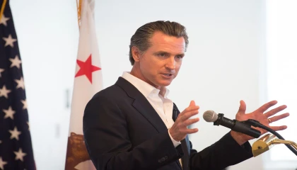 Newsom’dan Trump’a Film Endüstrisi İçin İş Birliği Teklifi: “Amerikan Sinemasını Geri Getirelim”
