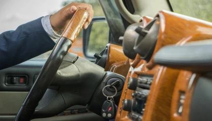 Kaliforniya’da Kırmızı Işıkta Bile Telefona Dokunmak Yasak